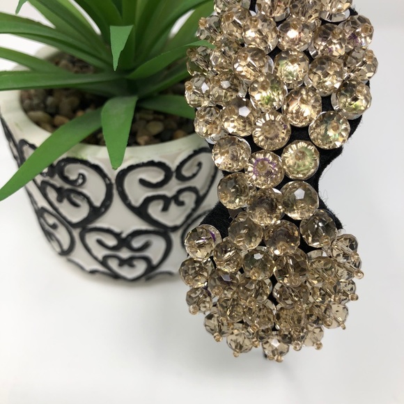 Fashion Accessory - Picture 4 of 4